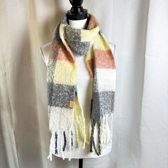 C & C California Soft Long Plaid Scarf Wrap Cozy Weather Outdoor 82x12" in EUC - Picture 2 of 7